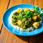 Fresh Ready to Eat Palak Paneer served in a bowl with garnishing, highlighting convenience and